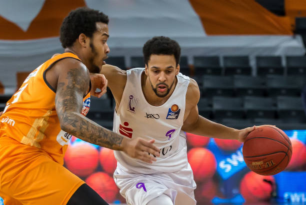 流量拉满！天空预测：曼联主场1-2伯恩利！利物浦1-1阿森纳