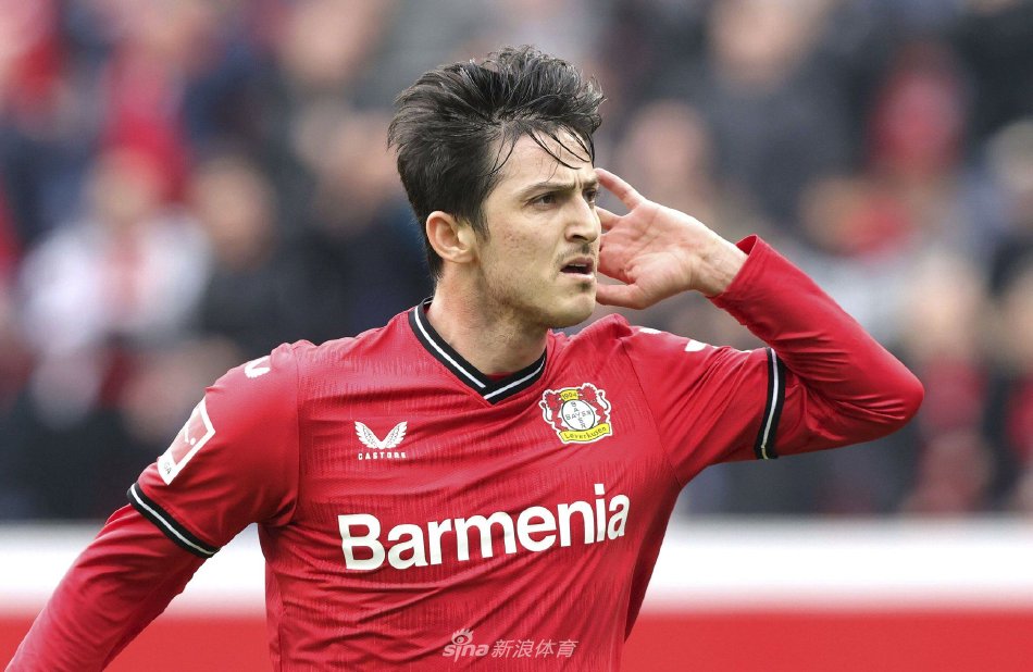 第二局连拿5分锁定胜局！孙颖莎／王曼昱3-1击败杜凯琹／申裕斌 晋级四强