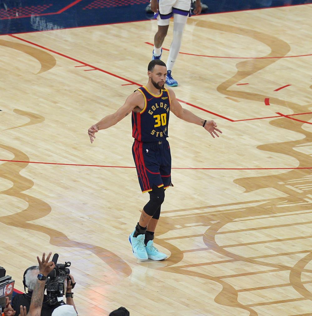 亚冠决赛中 亚冠决赛中