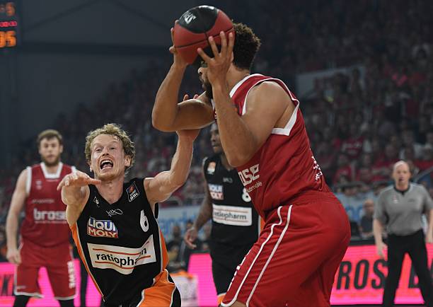 球星在季前 球星在季前